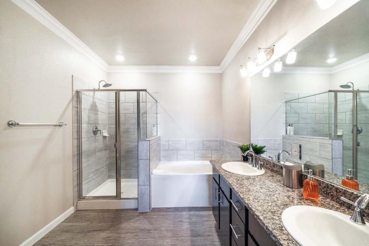 Luxury Townhomes - Evonify Stays Austin Luaran gambar